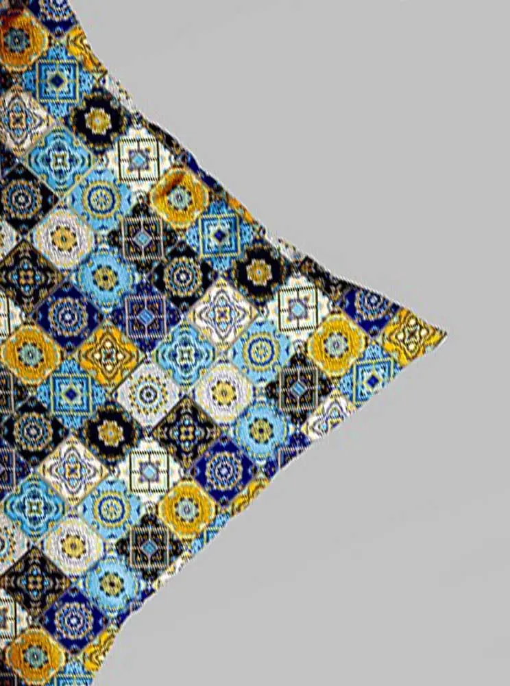 کوسن مبل آبی با نقوش ایرانی کوسن مبل آبی با نقوش ایرانی