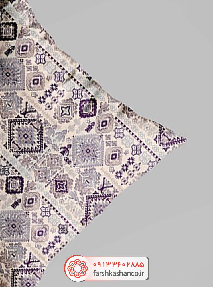 کوسن مخمل لایت با طرح سنتی گبه کوسن مخمل لایت با طرح سنتی گبه از نمای مورب