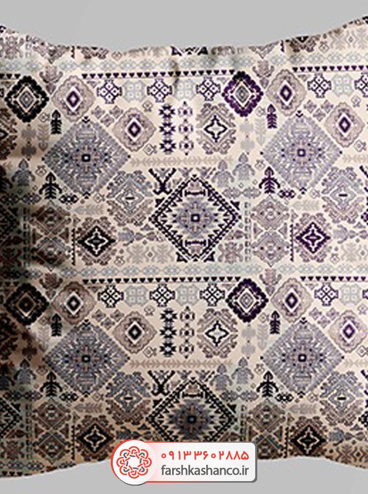 کوسن مخمل لایت با طرح سنتی گبه کوسن مخمل لایت با طرح سنتی گبه از نمای خیلی نزدیک